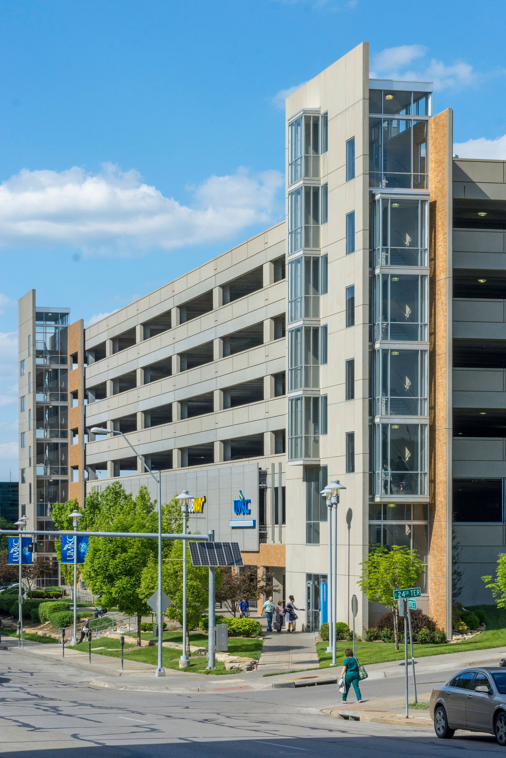 Hospital Hill Parking Garage