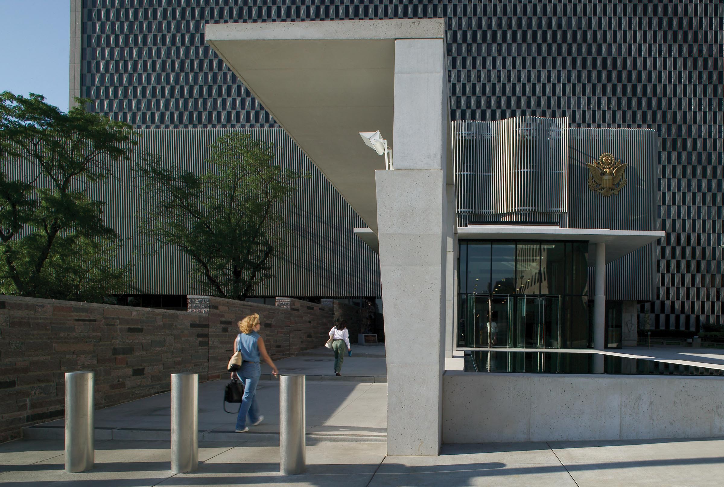 Richard Bolling Federal Building Plaza & Lobby