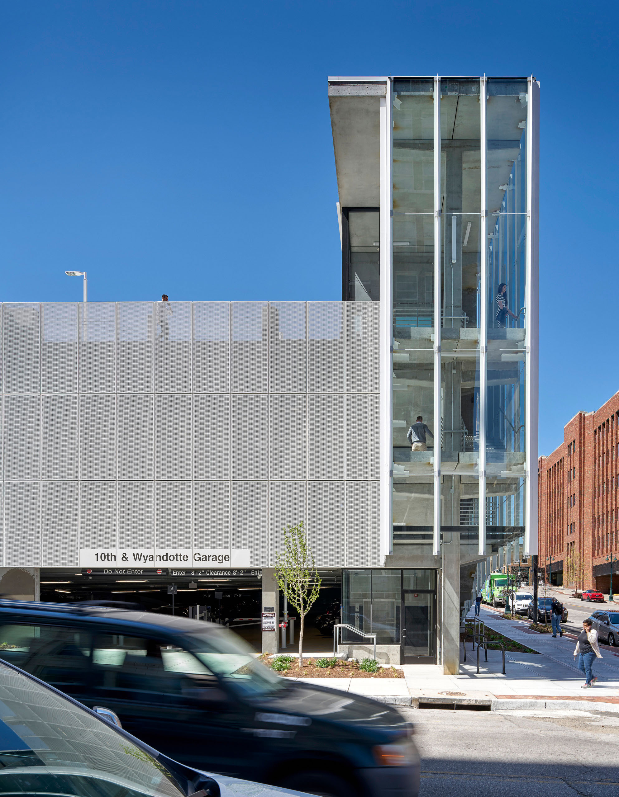 10th and Wyandotte Parking Garage