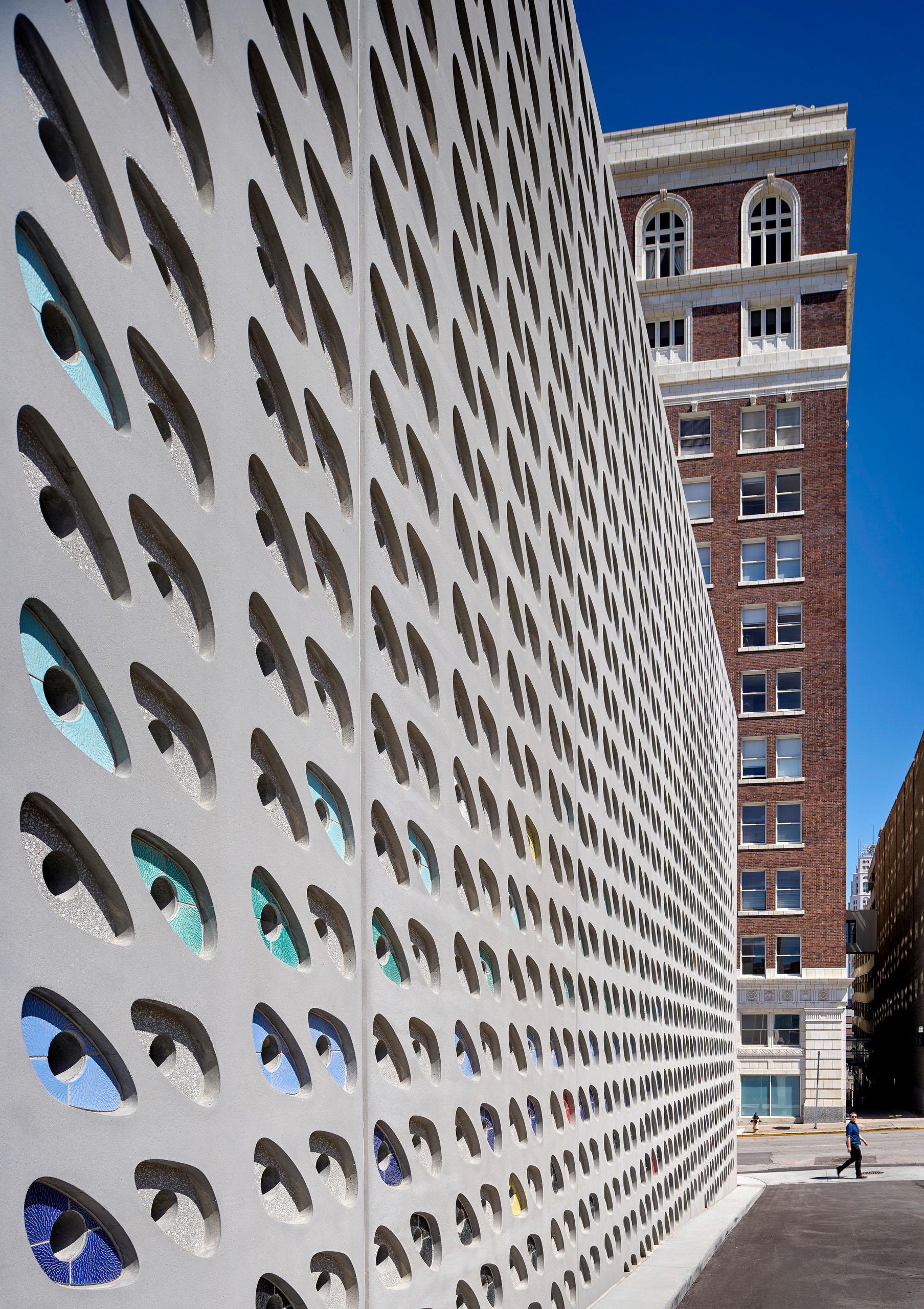 10th and Wyandotte Parking Garage