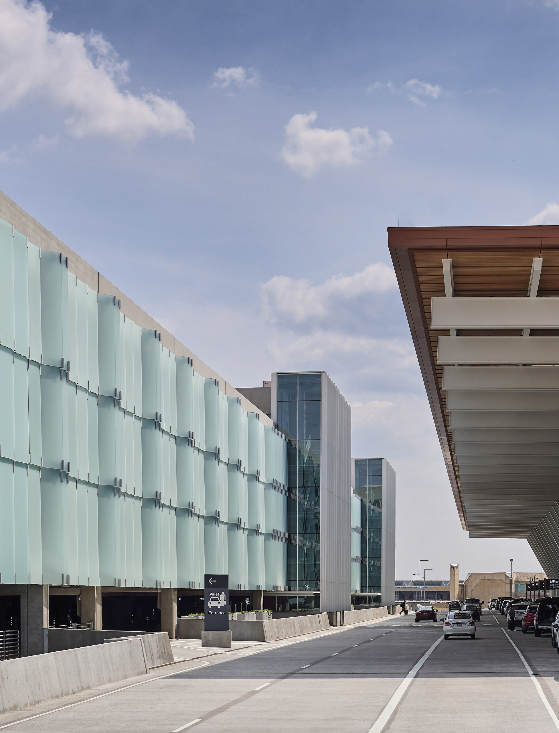 KCI Parking Garage