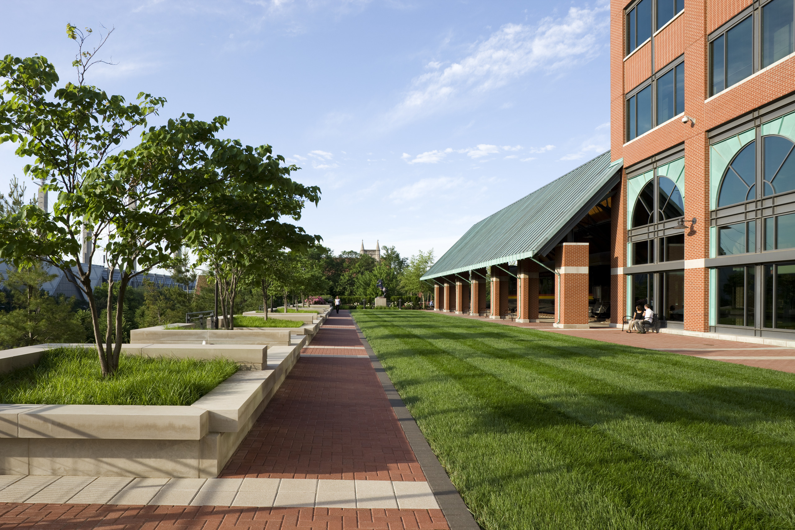 Kansas City Southern Railway Headquarters - Landscape